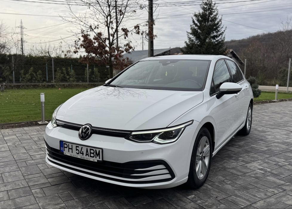 Volkswagen Golf 8 1.5 eTSI DSG mild hybrid 150 CP