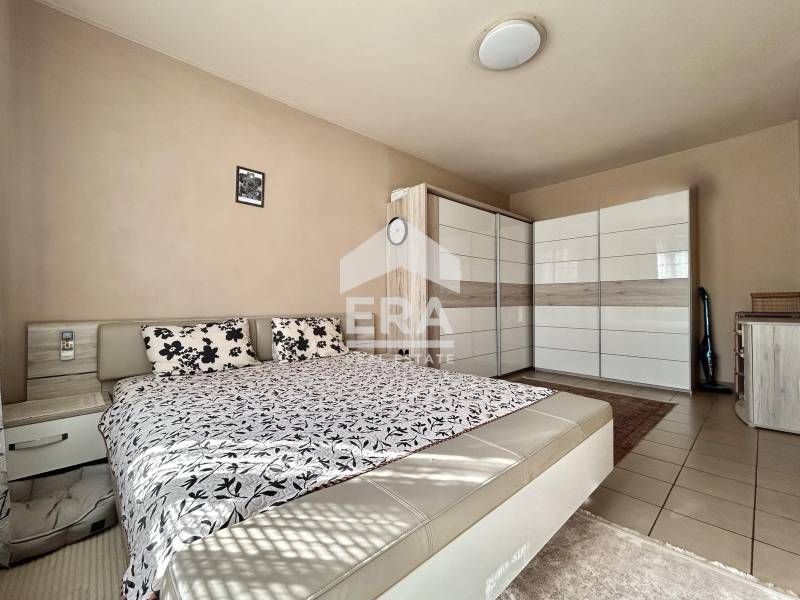 Продава се Четиристаен апартамент в София, Център - 106 кв.м за 4057 €/кв.м - Снимка #6