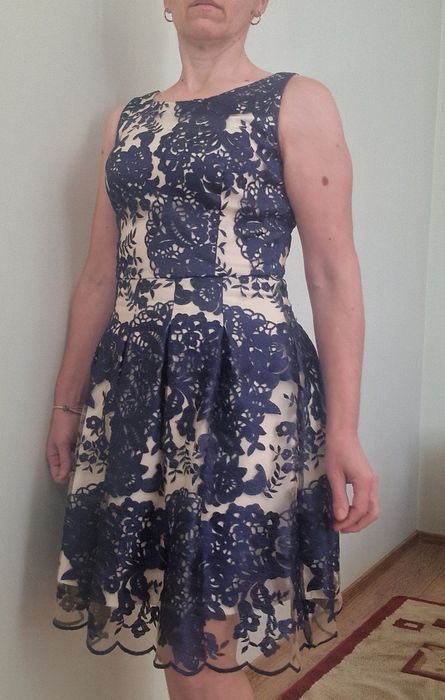 Rochiță elegantă, cu imprimeu floral, mărimea 36