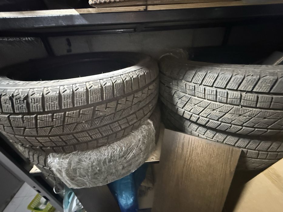 Шины зимние 245/50 R20