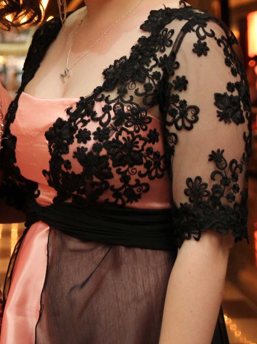 Бална рокля абитуриентска