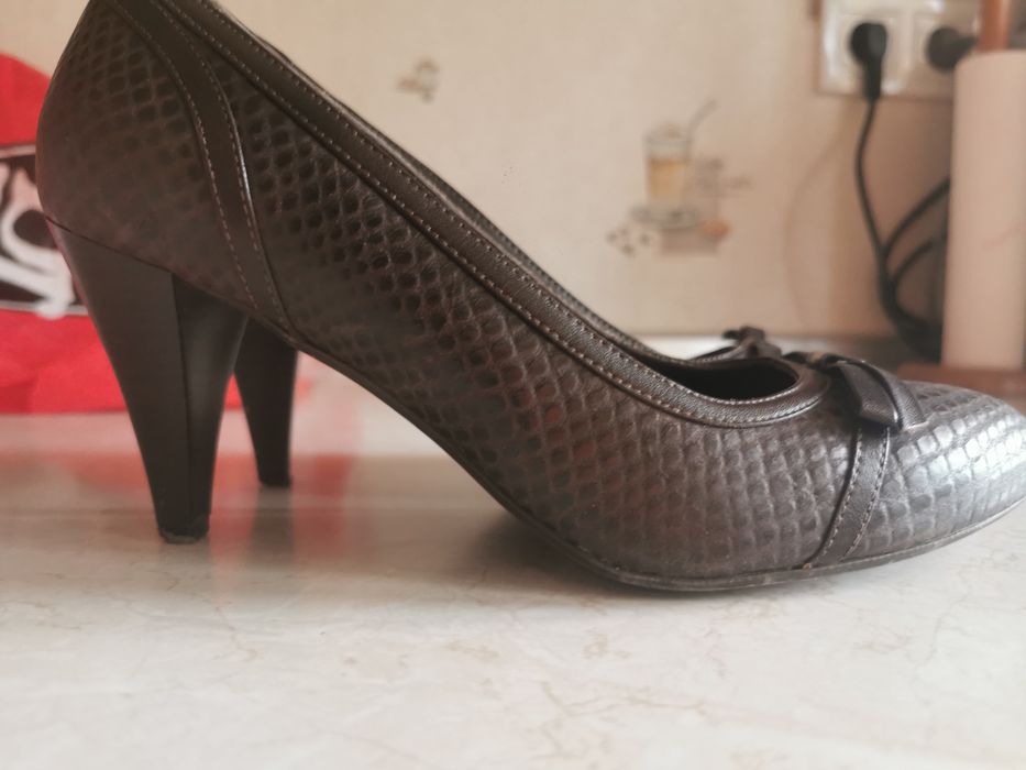 Страхотни обувки на прекрасни цени - Clarks,  Bright и др.