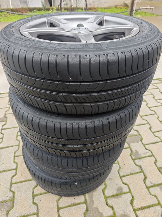 Летни гуми със джанти за Рено Зое  Michelin 195/55R16 Energy