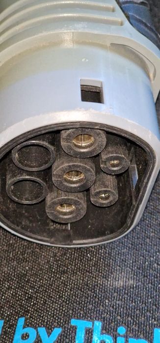 Auto charger pt WV