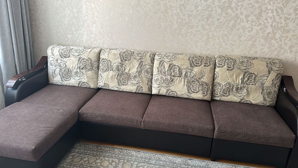 Срочно. Диван раскладной для зала