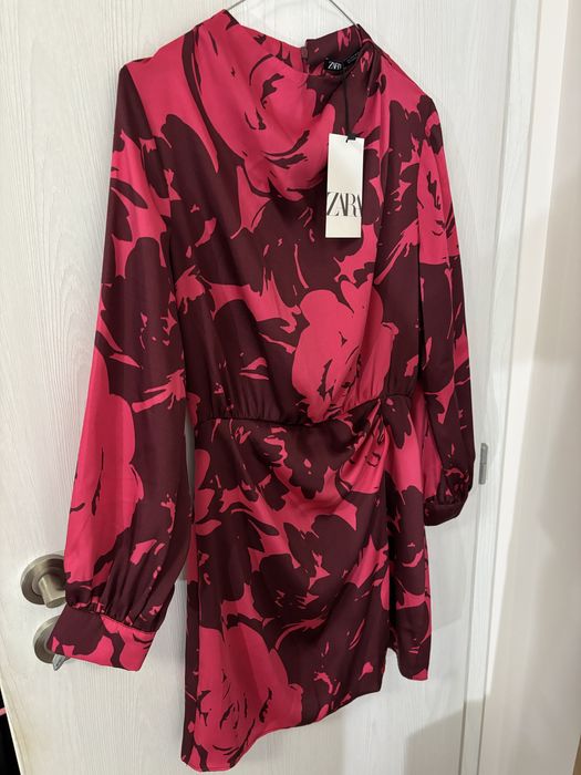 Zara Satin Mini Dress/ Зара Сатенена Мини Рокля