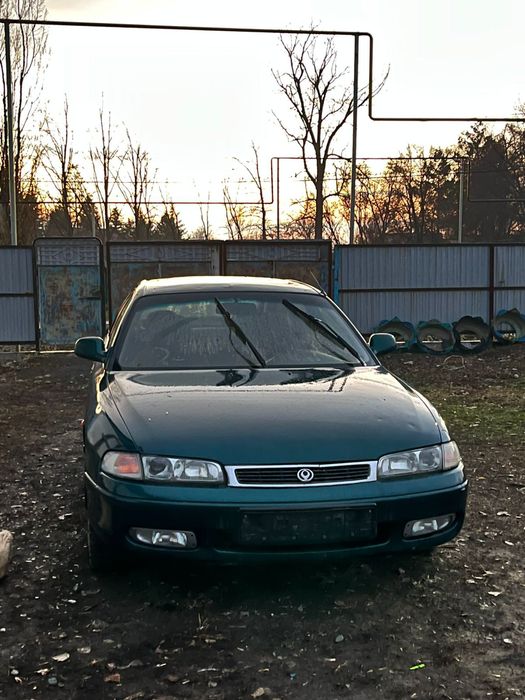 Мазда кронус жасыл түсті