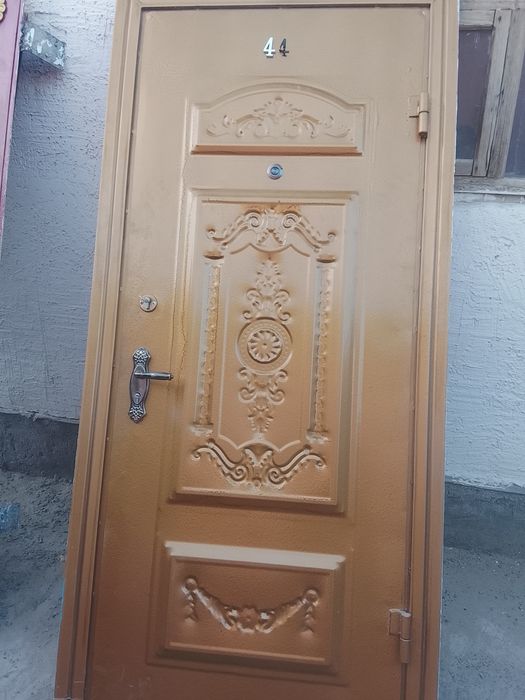 Буу темір есік колдың