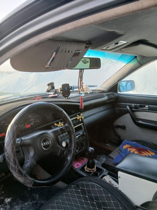Продам ауди 100 с4