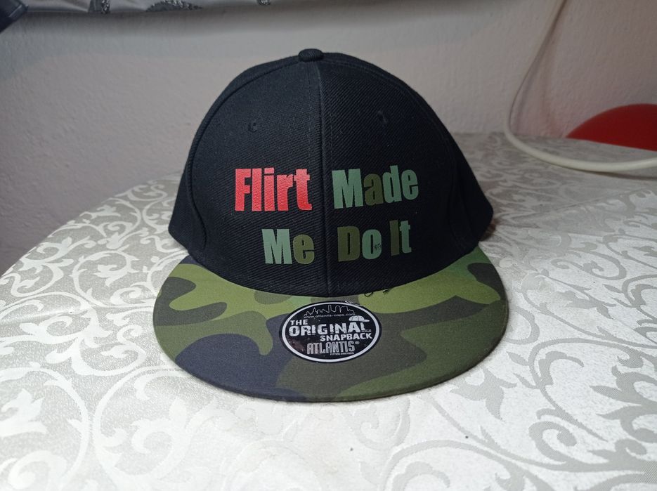 Шапки от лимитираната серия на Водка флирт 2012