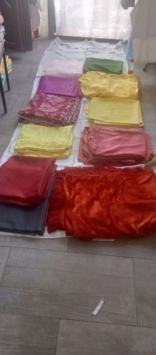 Продаются  скатерти занавески шелковые б/у покрывала