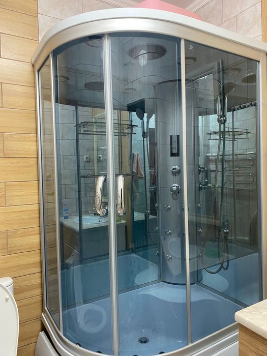 Душевая кабинка