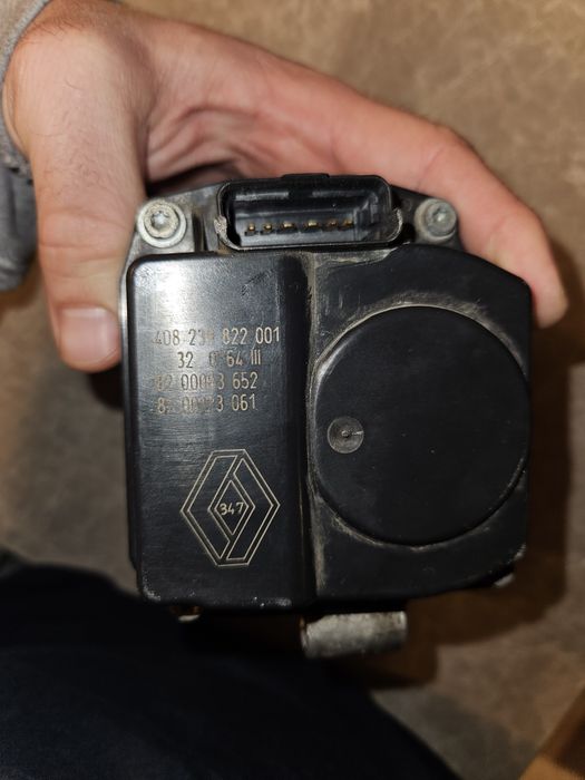 Дроселов клапан за рено меган 2 (2004 г)