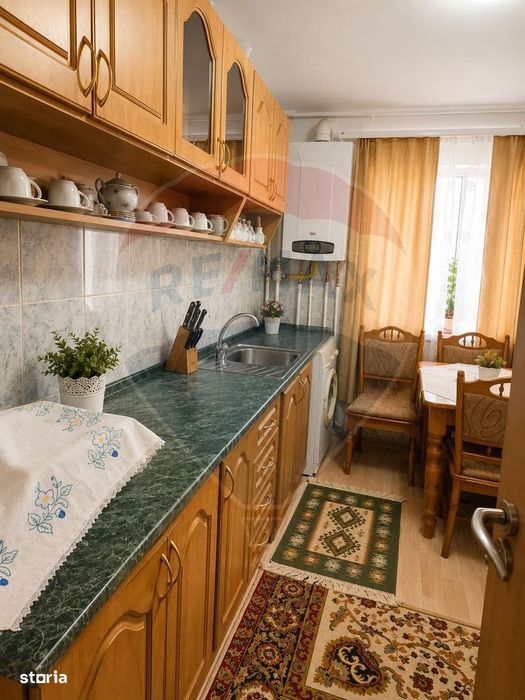 Apartament cu 3 camere de vânzare în cartierul Constructorului