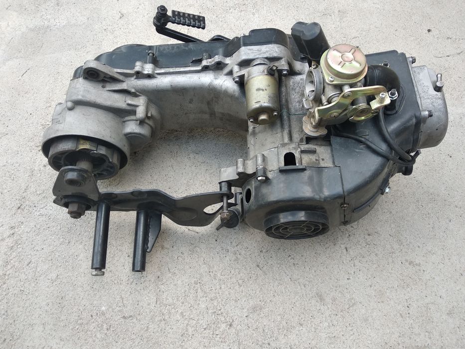 Продам матор на скутер 125 куб и80 куб на ходу колеса 10 размер 12 раз