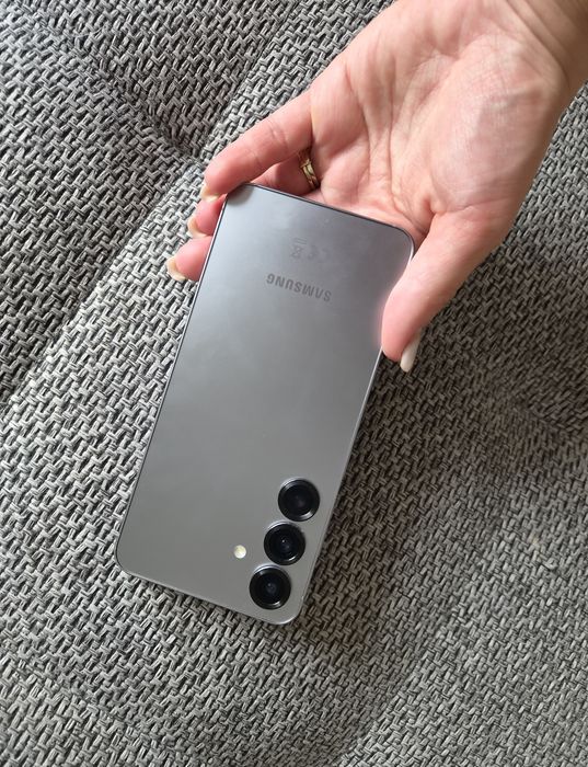 Samsung Galaxy S 25