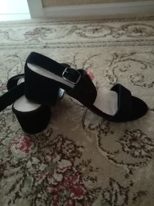 Босоножки размер 37