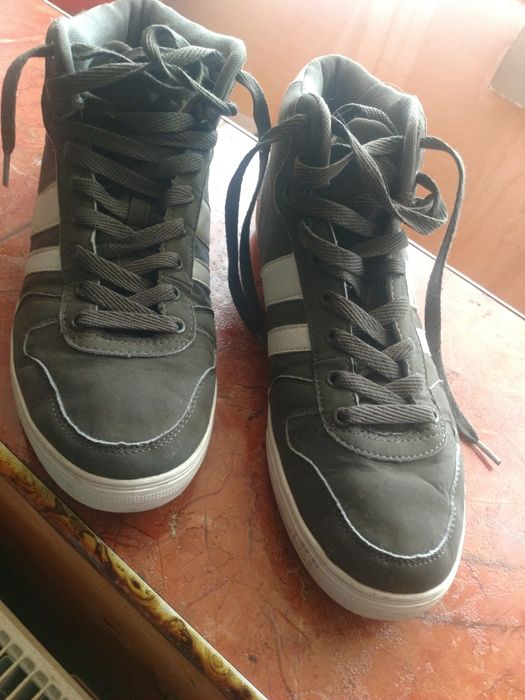 Adidași vty 44 stare nou