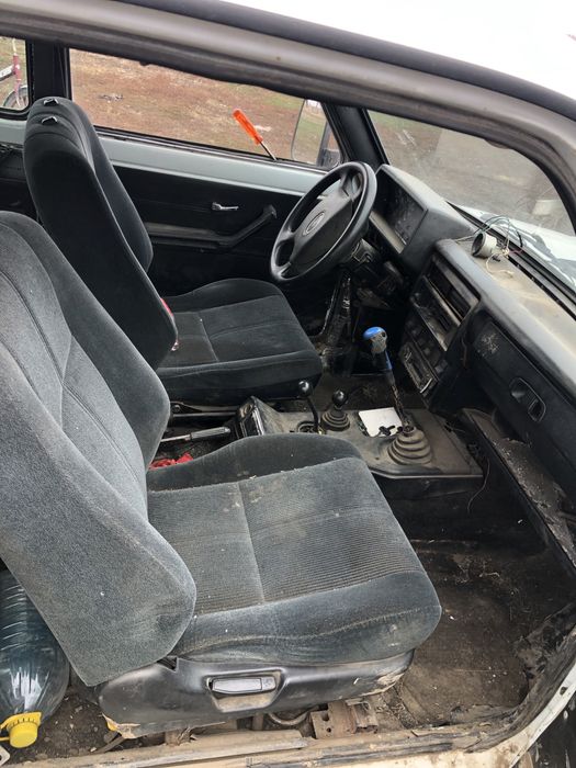 Продам Ниву 21213