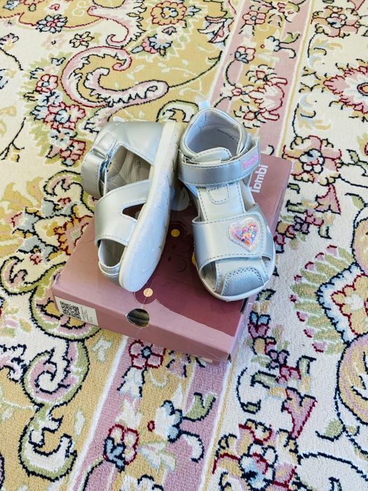 Сандали новые 23р.