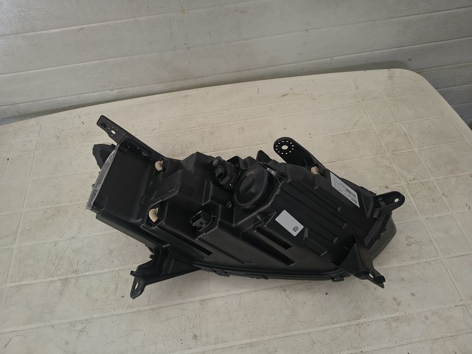 Far stanga LOGO NOU Dacia Logan III / Sandero III / Jogger 260601750R Renault