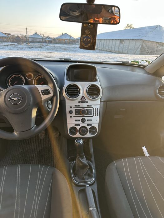 Vand opel corsa d . Din anul 2008
