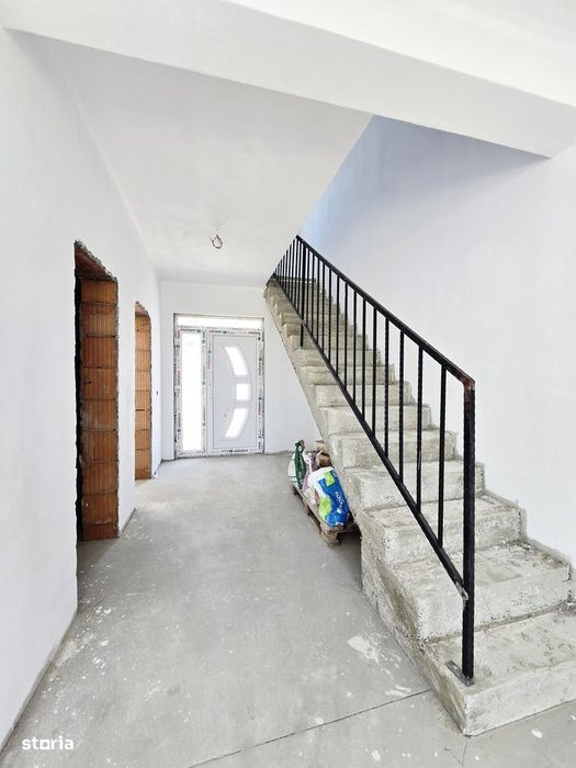 Casa tip duplex cu teren 375 mp - Gai