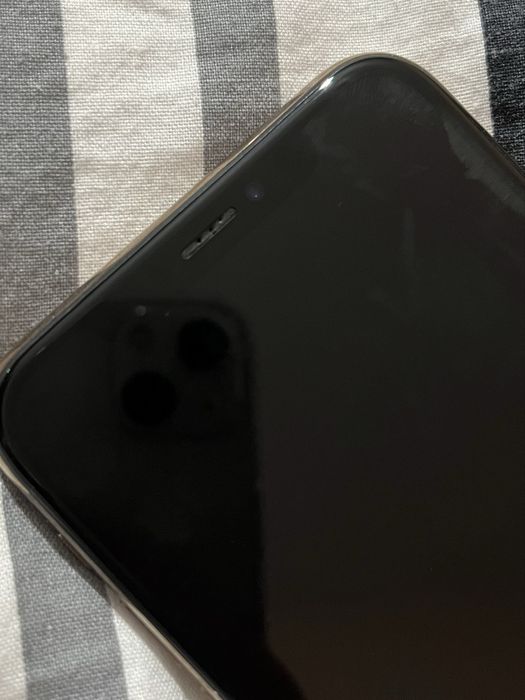 Iphone XS без драскотини