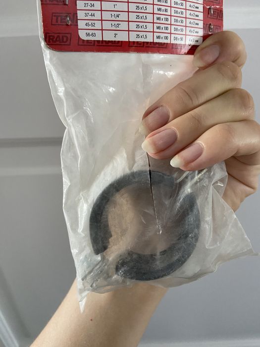 Продам кронштейн и сверло по дереву