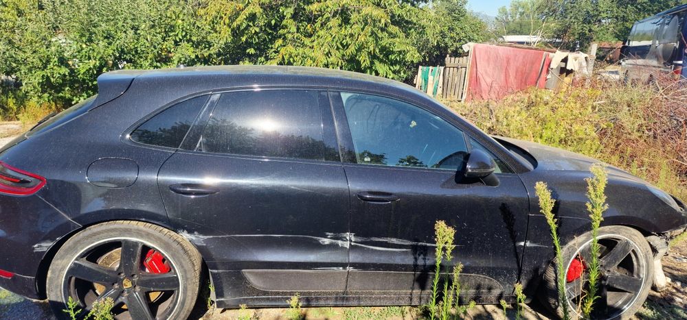 Porsche Macan ударено
