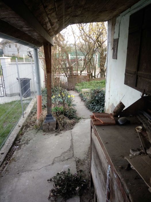 De vanzare case de vinificatie cu Teren 1100 mp