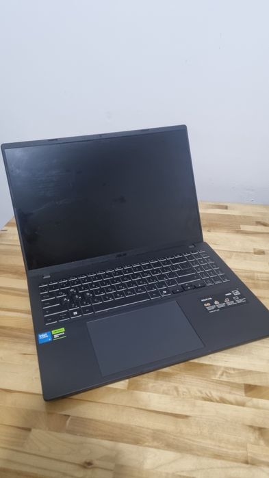 Ноутбук ASUS Vivobook V16 16"