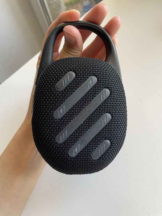 Продаю колонку jbl clip 5