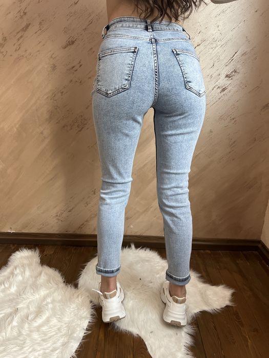 Дънки по тялото