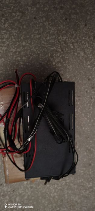 Amplificator auto.