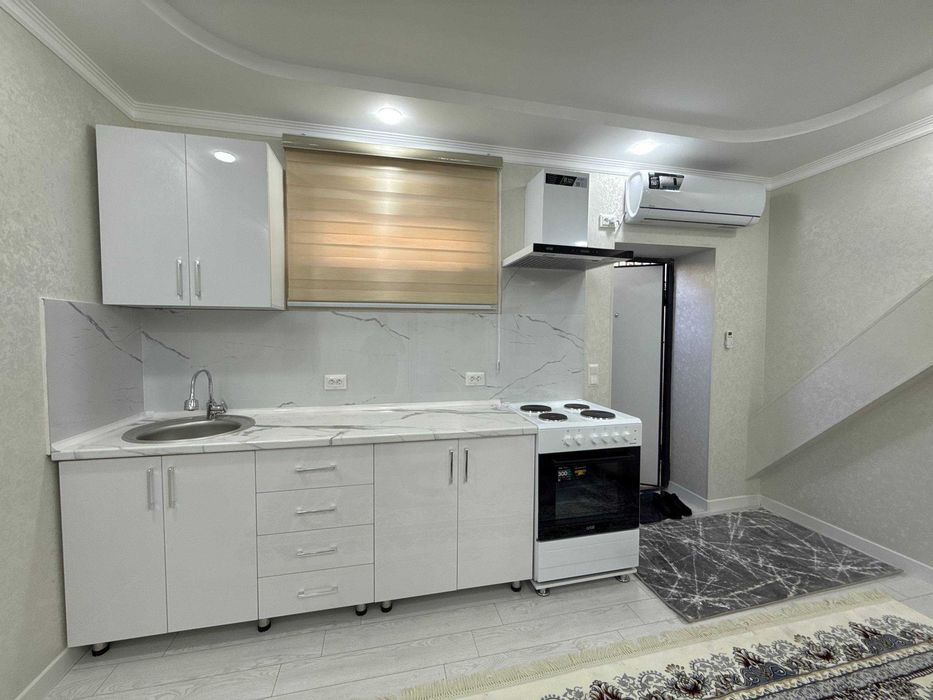 2 xonali 70 m2 5 qavatli domning -1 qavatidan kvartira sotiladi.#a770