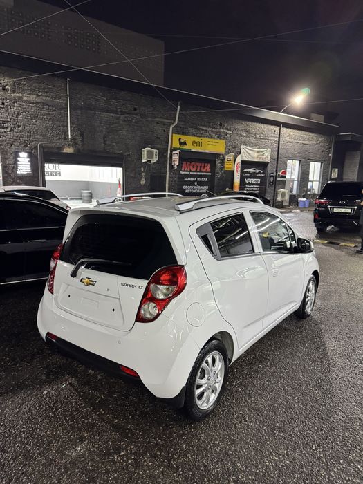 Spark 2022 4 poz sotiladi