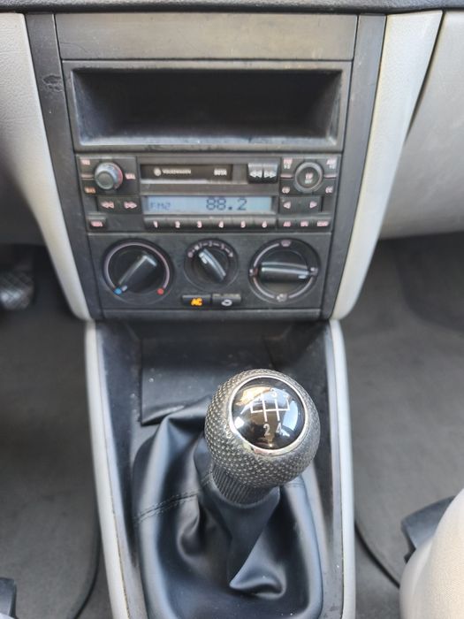 VW Volkswagen Golf  IV SPECIAL, 1.6 MPI  105 CP  euro 4, 2002, aer condiționat, unic proprietar România
