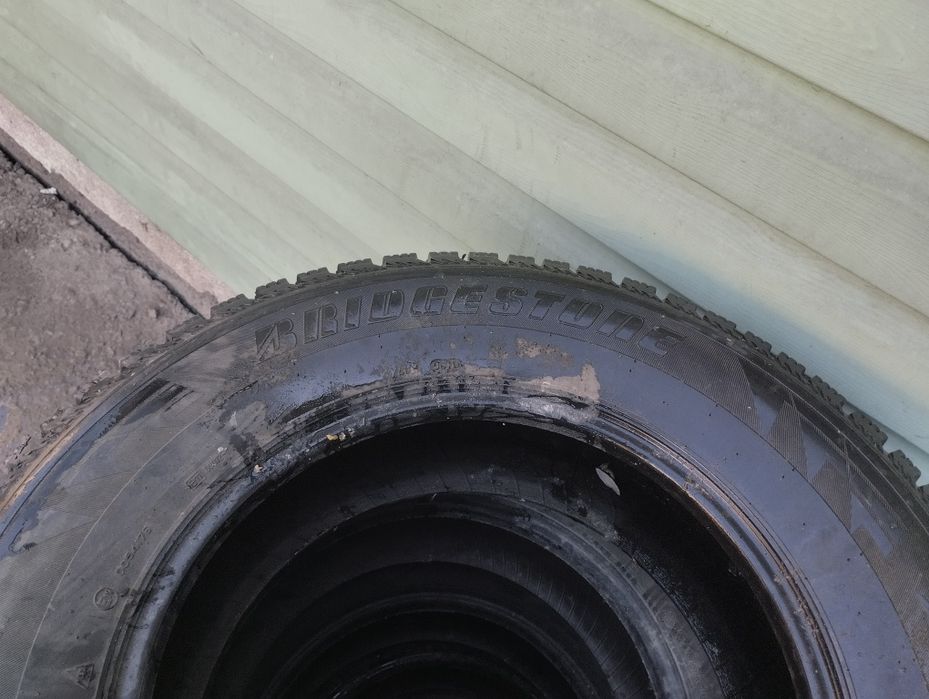 Шины зимнее б/у ..