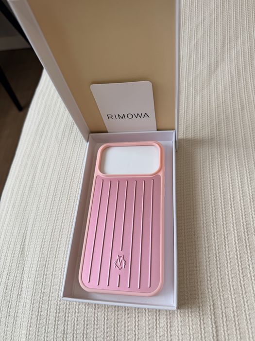 Чехол Rimowa для Apple iPhone 17 Pro Max,розовый