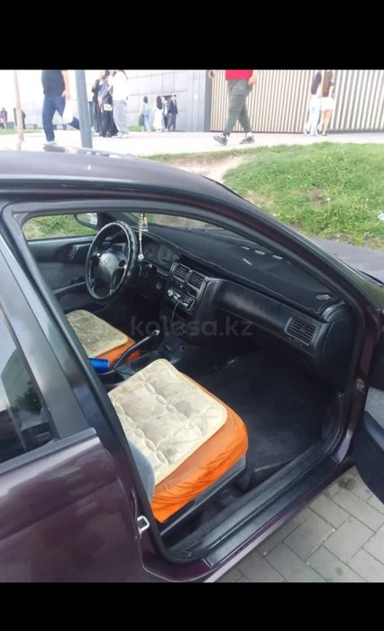 Toyota carina e 1993