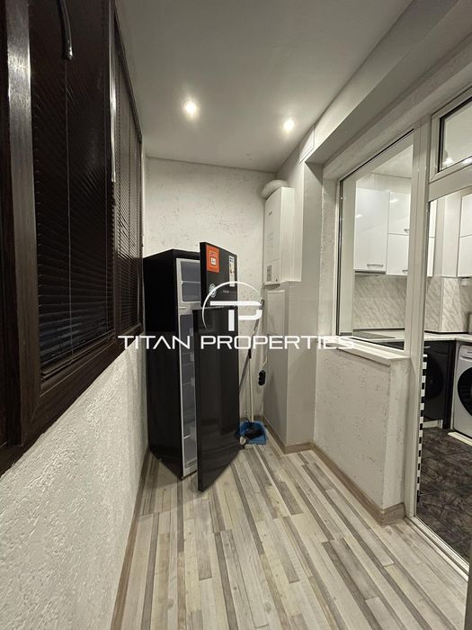 Дава се под наем Тристаен апартамент в Варна, Левски - 120 кв.м за 850 € - Снимка #11