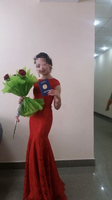 Красное вечернее платье «рыбка» 36 размер