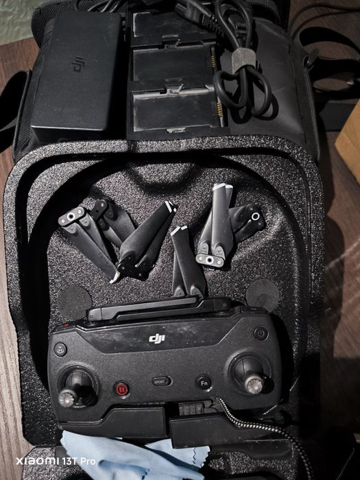 DJI Spark ORIGINAL – 2 baterii + accesorii complete