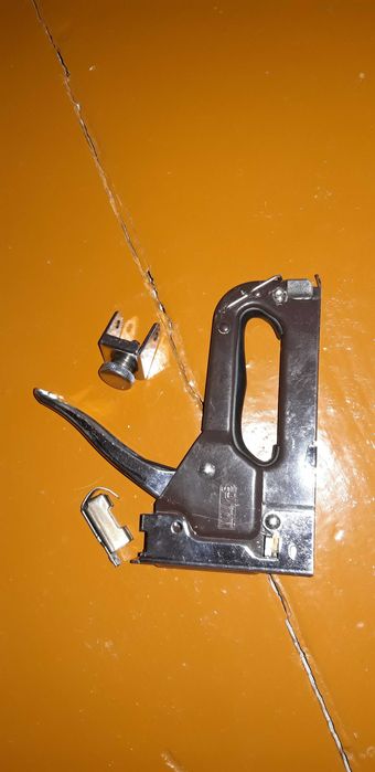 Продаётся степлер.