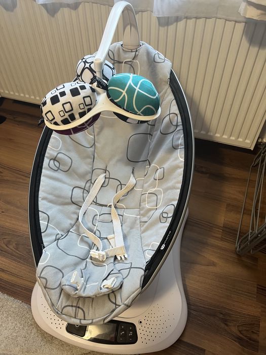 4 moms mamaroo leagan