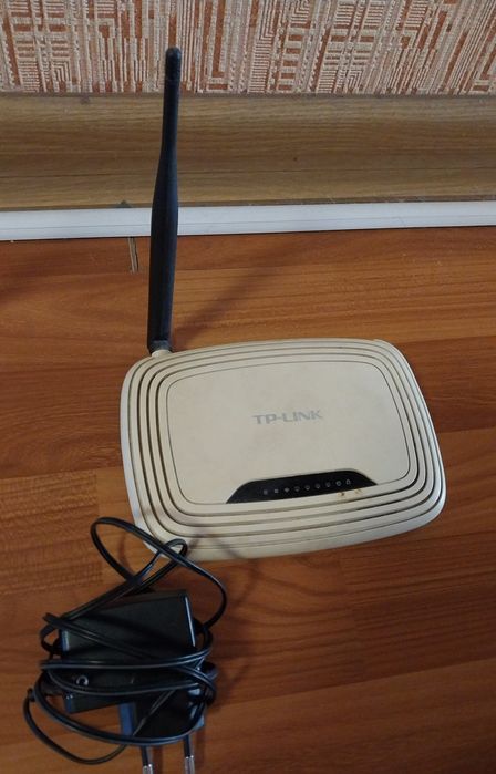 Продаётся вай-фай роутер TP-LINK TL-WR 841 N(Ru)