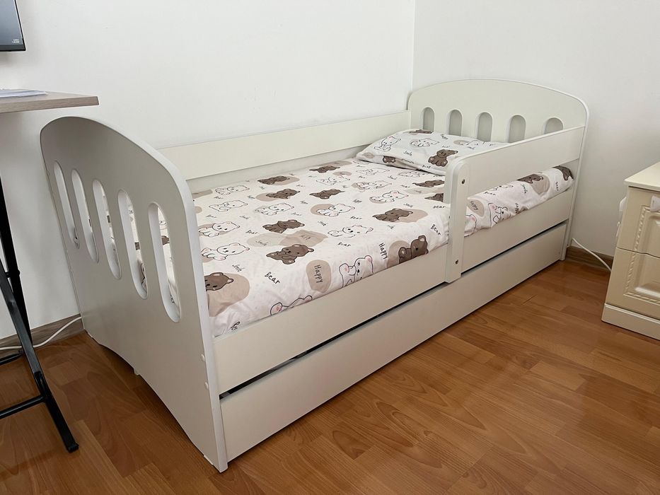 Продам детскую кровать "Малыш"
