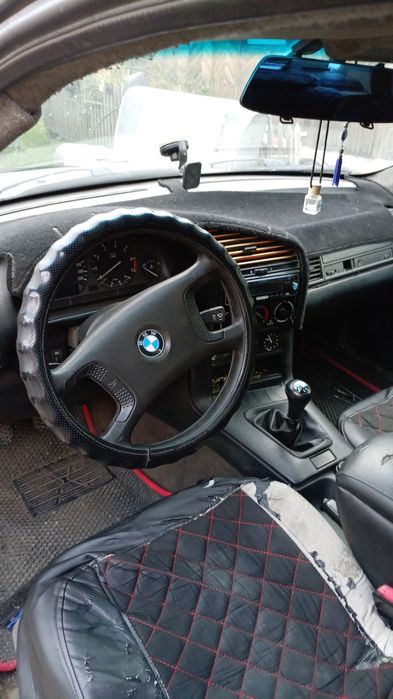 Продам бмв 318i..