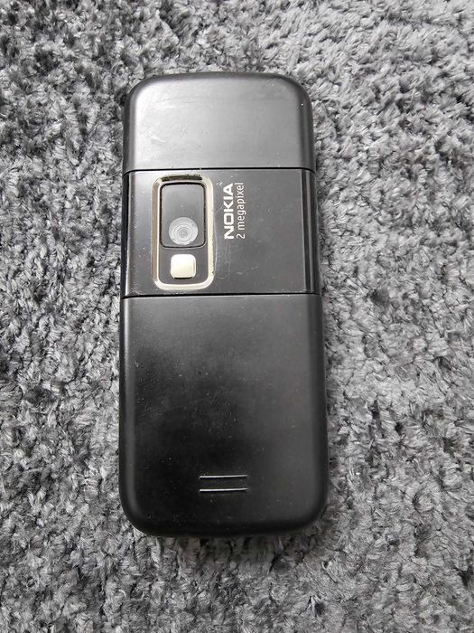 Продавам Nokia 6233